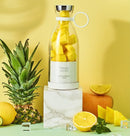 Portable fruit juice machine